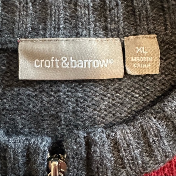 Croft & Barrow Christmas Zipper Cardigan with Cardinals - Picture 2 of 9